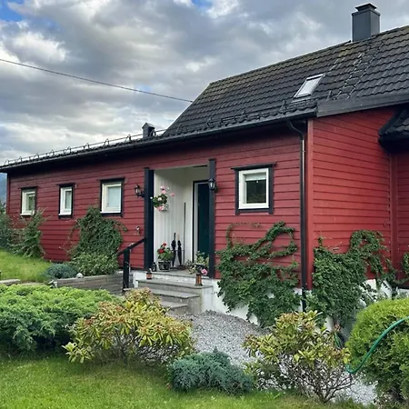 Casa Hauge Fjord View Guest house