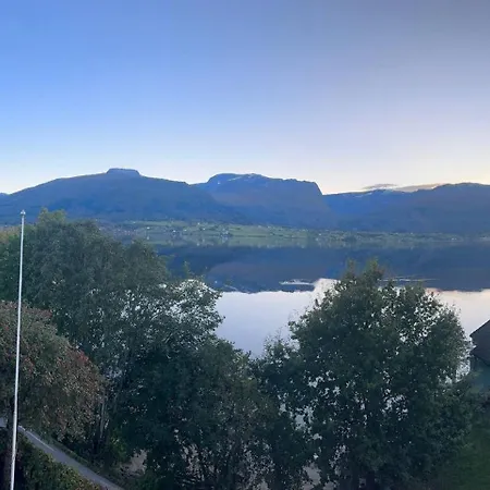 Casa Hauge Fjord View Penzion Sandane