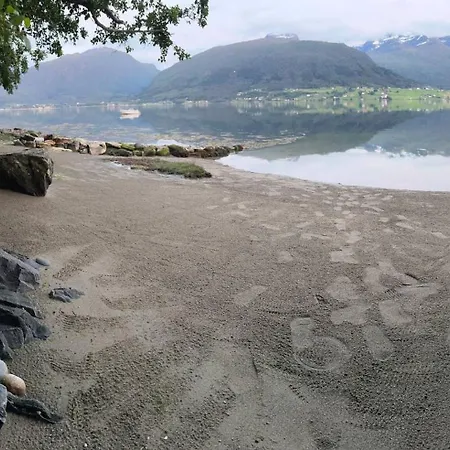 Casa Hauge Fjord View 4* Sandane