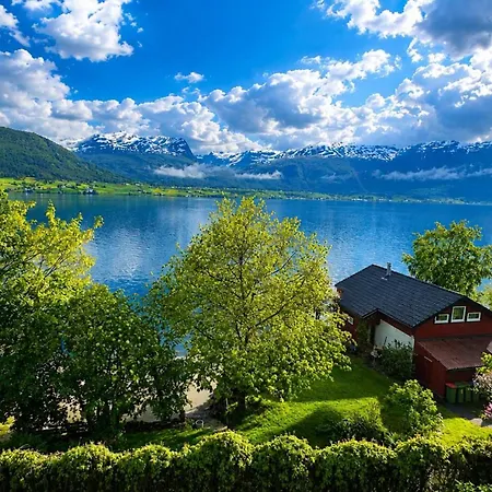 Casa Hauge Fjord View 4* Sandane