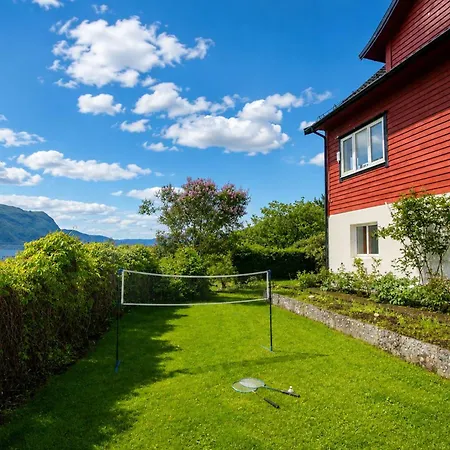Casa Hauge Fjord View Penzion Sandane