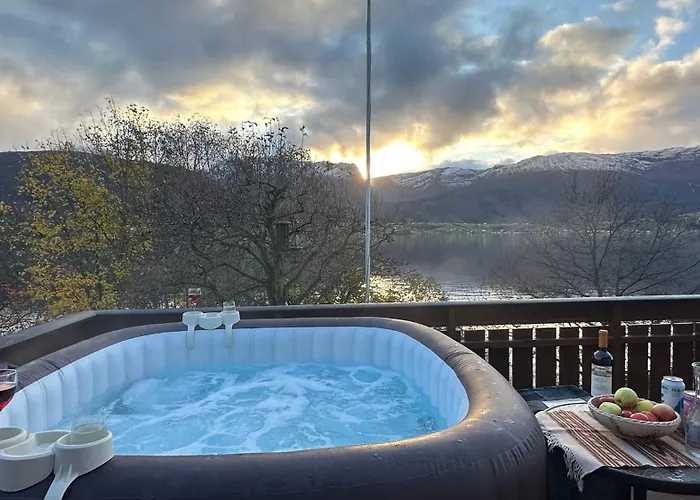 Casa Hauge Fjord View Guest house