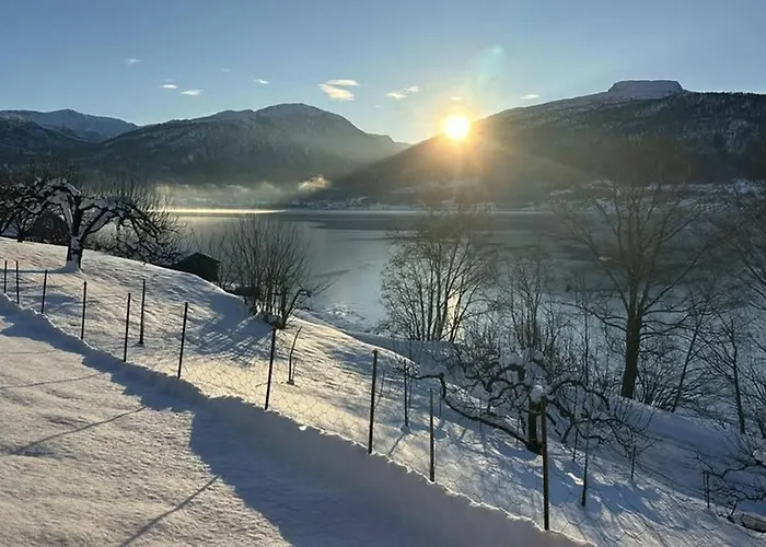 Casa Hauge Fjord View Guest house
